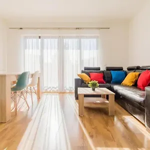 Comfy And Bright - Old Town Apartament